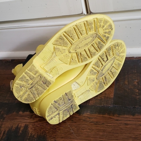 J Crew Chelsea rain boots
AA538 - Picture 3 of 3